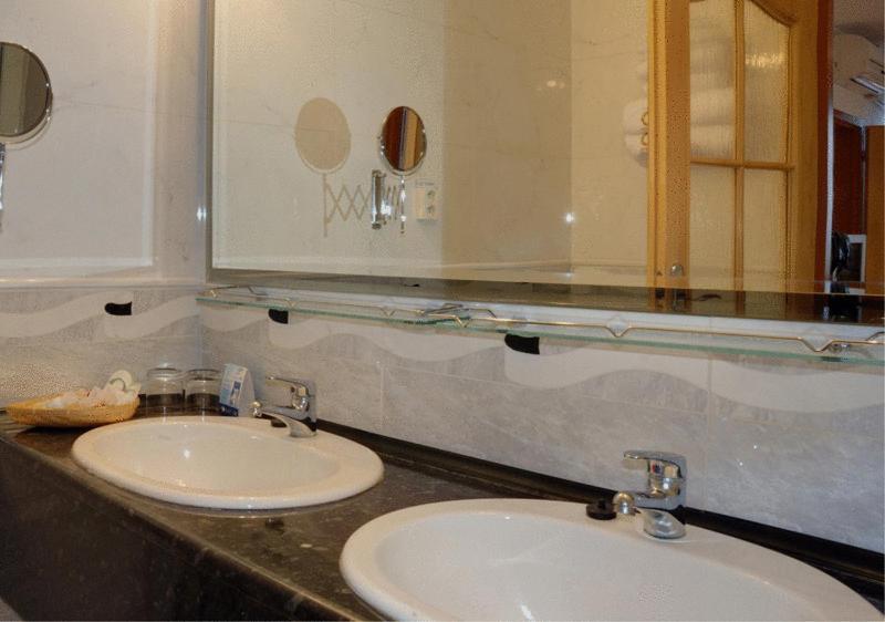 Hotel Druzba Michalovce Camera foto