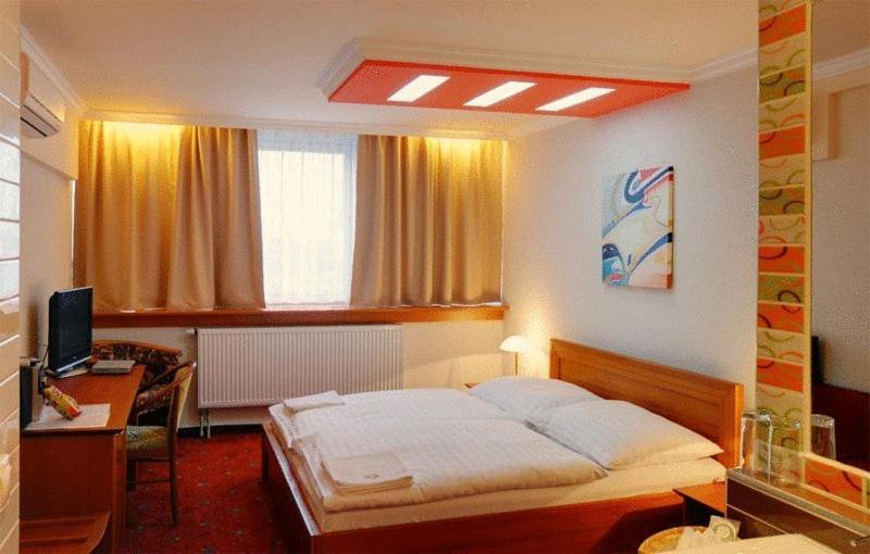 Hotel Druzba Michalovce Camera foto