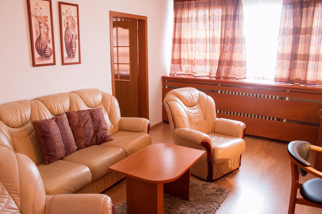 Hotel Druzba Michalovce Esterno foto